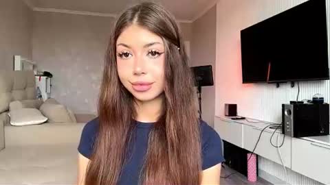 Snapshot of louiswawrzyniak chatting on 28, 6, 2026 Flora online show from 28, 6, 2026