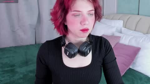 Snapshot of love_is_lola chatting on 17, 12, 2024 Lola online show from 17, 12, 2024