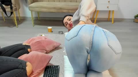Snapshot of love_mexoxo chatting on 2, 5, 2026 Andreea online show from 2, 5, 2026