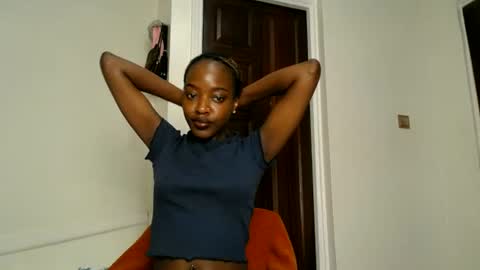 Snapshot of love_miah chatting on 30, 6, 2026 Miah online show from 30, 6, 2026