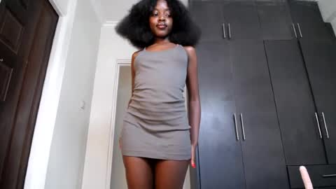 Snapshot of love_miah chatting on 24, 7, 2026 Miah online show from 24, 7, 2026