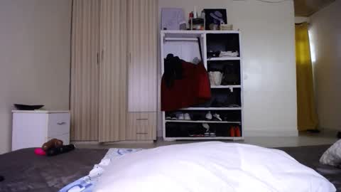 Snapshot of love_niahh chatting on 30, 11, 2025 niahh online show from 30, 11, 2025