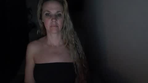 LoVe On  online show from 17, 2, 2026