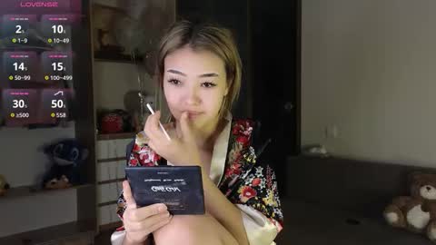 Snapshot of love_peace_here chatting on 11, 9, 2025 hi its me online show from 11, 9, 2025