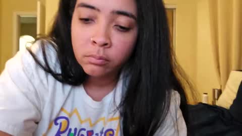 Snapshot of love_raquel_xo chatting on 3, 10, 2025 Raquel Love online show from 3, 10, 2025