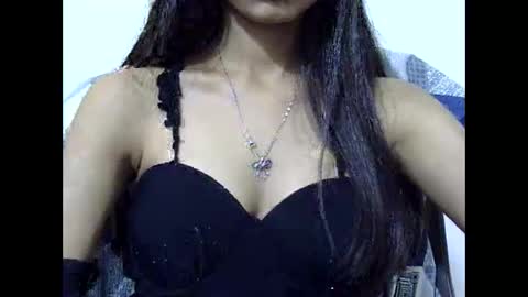 Snapshot of love_riva chatting on 12, 10, 2025 Riva online show from 12, 10, 2025