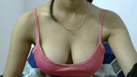 Snapshot of love_riva chatting on 20, 7, 2026 Riva online show from 20, 7, 2026