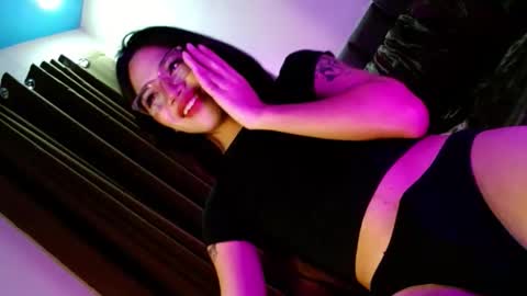 Snapshot of love_seren chatting on 26, 10, 2025 Seren online show from 26, 10, 2025