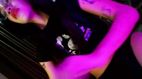 Snapshot of love_seren chatting on 29, 10, 2025 Seren online show from 29, 10, 2025