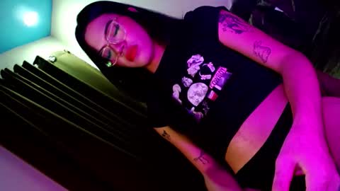 Snapshot of love_seren chatting on 31, 10, 2025 Seren online show from 31, 10, 2025