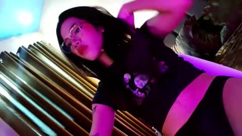 Snapshot of love_seren chatting on 9, 11, 2025 Seren online show from 9, 11, 2025