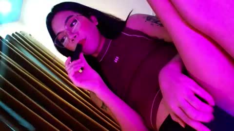 Snapshot of love_seren chatting on 20, 11, 2025 Seren online show from 20, 11, 2025