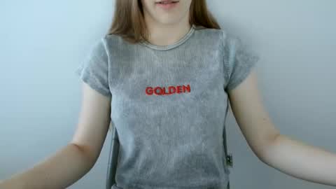 Snapshot of love_vivian chatting on 25, 6, 2026 Vivian online show from 25, 6, 2026