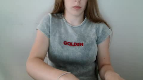 Snapshot of love_vivian chatting on 10, 7, 2026 Vivian online show from 10, 7, 2026