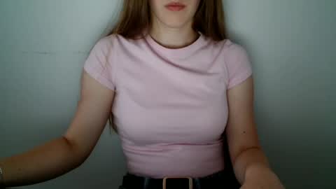 Snapshot of love_vivian chatting on 14, 7, 2026 Vivian online show from 14, 7, 2026