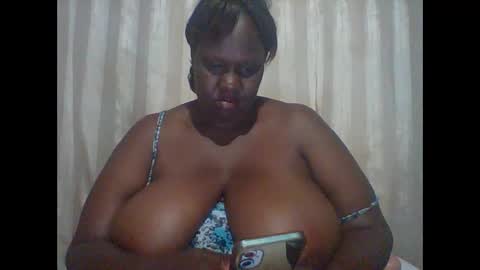 Snapshot of lovebigmelon chatting on 13, 12, 2024 Lynn online show from 13, 12, 2024