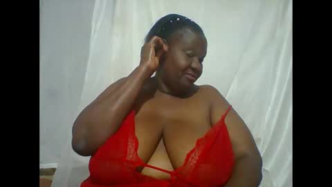 Snapshot of lovebigmelon chatting on 4, 10, 2025 Lynn online show from 4, 10, 2025