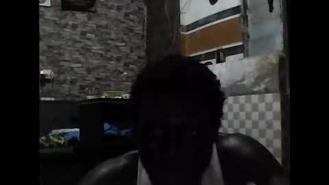 lovebirds684255 online show from 13, 4, 2026