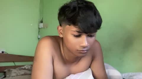Snapshot of lovebudslive chatting on 8, 10, 2025 lovebudslive online show from 8, 10, 2025