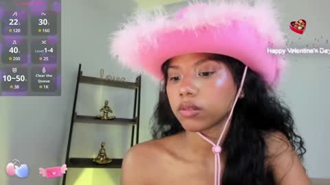 Snapshot of lovecurls_ chatting on 12, 1, 2025 Luna online show from 12, 1, 2025