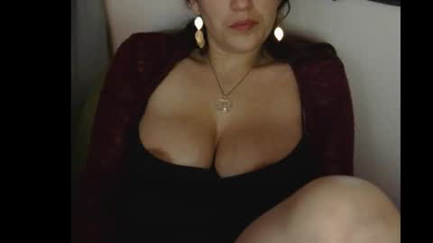 Ashley and Leon online show from 4, 11, 2025