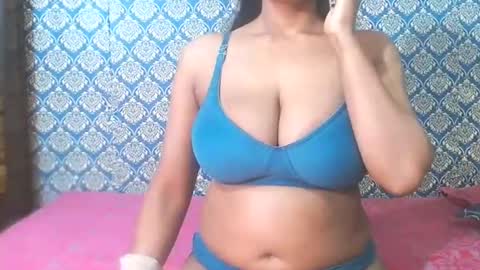 Snapshot of lovefunnitya chatting on 4, 2, 2026 Divya online show from 4, 2, 2026