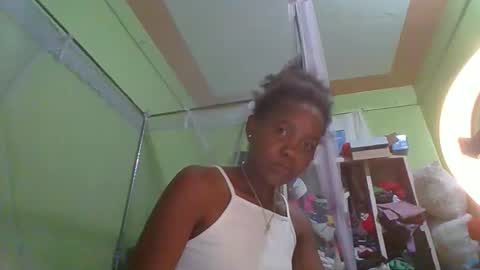 Snapshot of lovegal335 chatting on 29, 11, 2025 lovegal335 online show from 29, 11, 2025