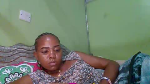 Snapshot of lovegal335 chatting on 14, 12, 2025 lovegal335 online show from 14, 12, 2025