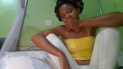 Snapshot of lovegal335 chatting on 22, 12, 2025 lovegal335 online show from 22, 12, 2025