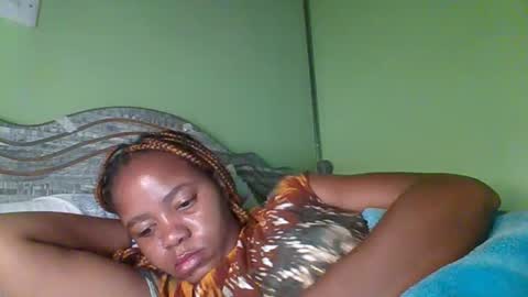 Snapshot of lovegal335 chatting on 8, 1, 2026 lovegal335 online show from 8, 1, 2026