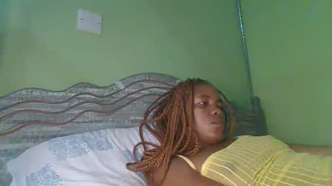 Snapshot of lovegal335 chatting on 12, 1, 2026 lovegal335 online show from 12, 1, 2026