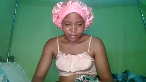 Snapshot of lovegal335 chatting on 2, 4, 2026 lovegal335 online show from 2, 4, 2026