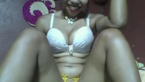 Snapshot of loveinlife750427 chatting on 5, 2, 2025 loveinlife750427 online show from 5, 2, 2025