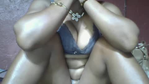 Snapshot of loveinlife750427 chatting on 27, 2, 2025 loveinlife750427 online show from 27, 2, 2025