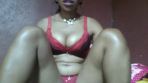 Snapshot of loveinlife750427 chatting on 6, 3, 2025 loveinlife750427 online show from 6, 3, 2025