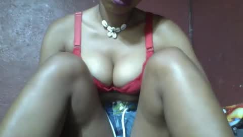 Snapshot of loveinlife750427 chatting on 8, 3, 2025 loveinlife750427 online show from 8, 3, 2025