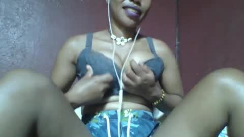 Snapshot of loveinlife750427 chatting on 9, 3, 2025 loveinlife750427 online show from 9, 3, 2025