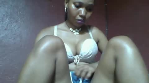 Snapshot of loveinlife750427 chatting on 11, 3, 2025 loveinlife750427 online show from 11, 3, 2025