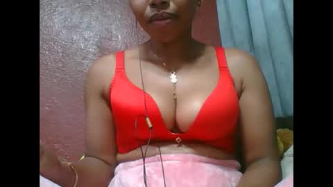 Snapshot of loveinlife750427 chatting on 5, 10, 2025 loveinlife750427 online show from 5, 10, 2025
