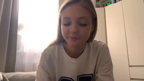 Snapshot of lovelladeboer chatting on 5, 10, 2025 Ella online show from 5, 10, 2025