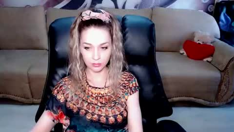 Snapshot of lovellymalina chatting on 3, 7, 2026 private open online show from 3, 7, 2026