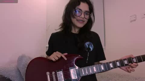 Allyson 3 online show from 17, 9, 2025