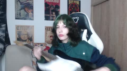 Snapshot of lovely_cass chatting on 5, 1, 2025 Cassie online show from 5, 1, 2025