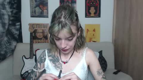 Snapshot of lovely_cass chatting on 24, 2, 2025 Cassie online show from 24, 2, 2025