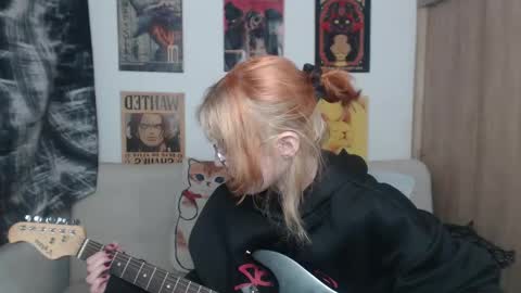 Snapshot of lovely_cass chatting on 6, 3, 2025 Cassie online show from 6, 3, 2025