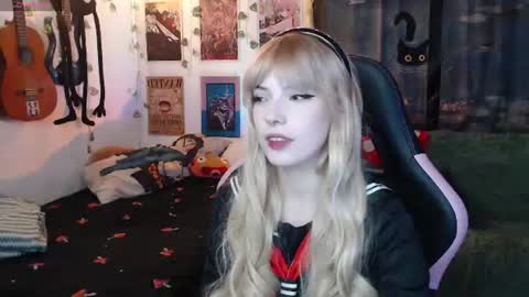 Snapshot of lovely_cass chatting on 17, 6, 2026 Cassie online show from 17, 6, 2026