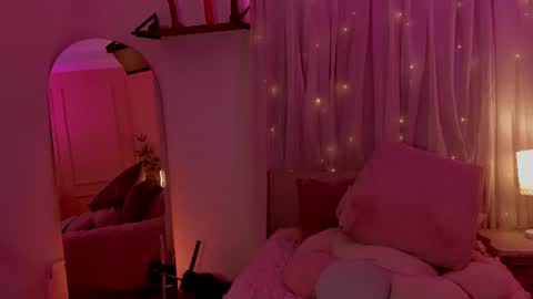 Snapshot of lovely_emma18 chatting on 26, 6, 2026 Emma online show from 26, 6, 2026