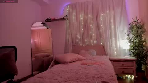 Snapshot of lovely_emma18 chatting on 17, 7, 2026 Emma online show from 17, 7, 2026
