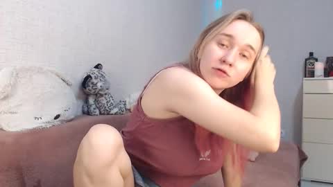 Snapshot of lovely_hayley chatting on 31, 10, 2025 Lovely Hayley online show from 31, 10, 2025