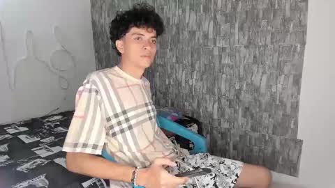 Snapshot of lovely_horny713 chatting on 29, 4, 2026 Salo online show from 29, 4, 2026